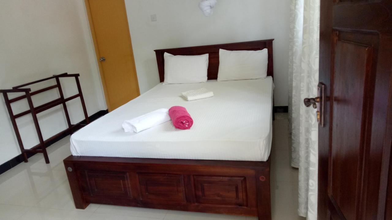 Umaya Holiday Home Anuradhapura Esterno foto