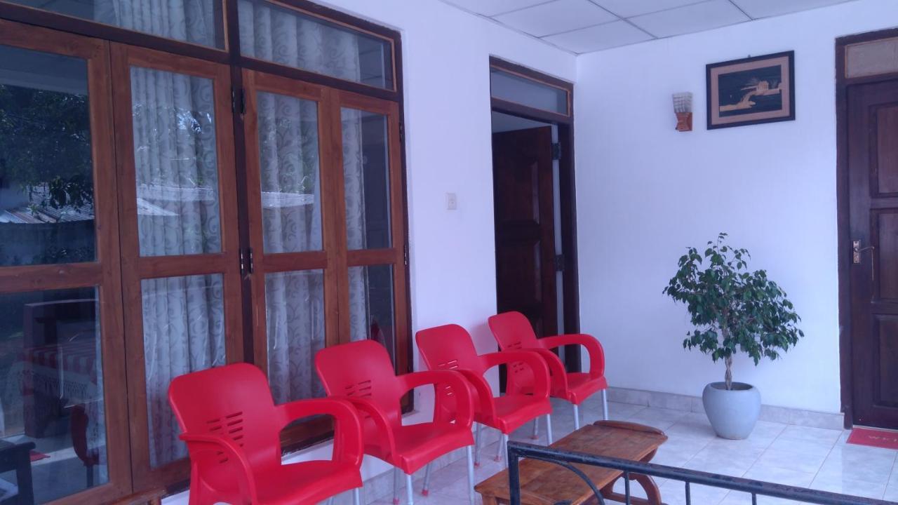 Umaya Holiday Home Anuradhapura Esterno foto