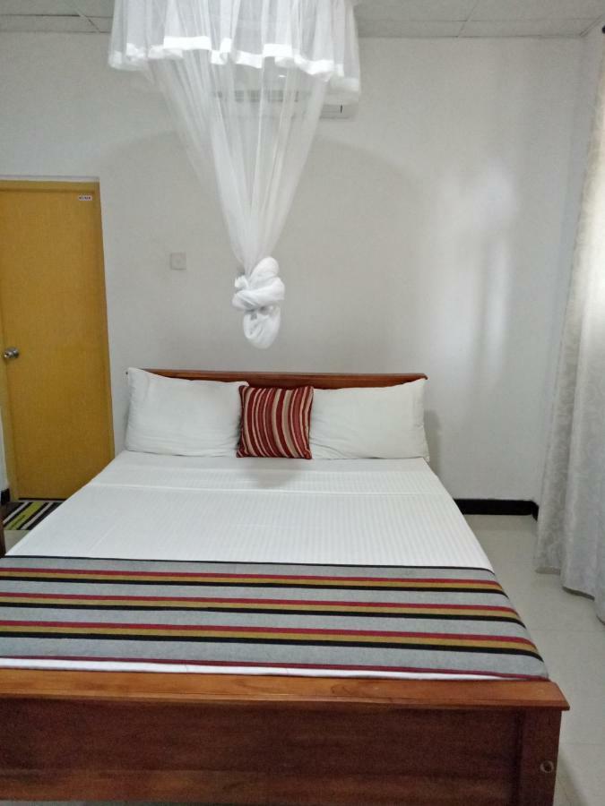 Umaya Holiday Home Anuradhapura Esterno foto